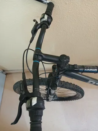 Bicicleta B' twin MTB