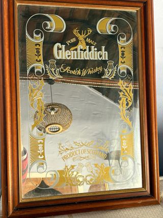 4 Espejos Bar Glenfiddich Madera y Cristal