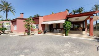 Chalet en venta en Alzabares en Elche