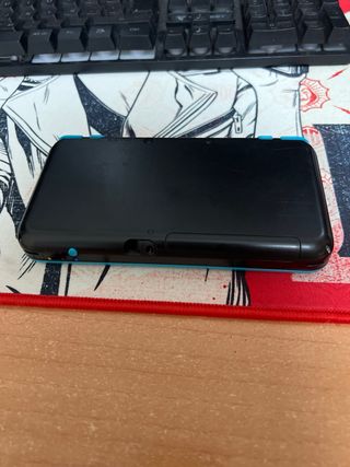 Nintendo 2DS XL Negra y Azul