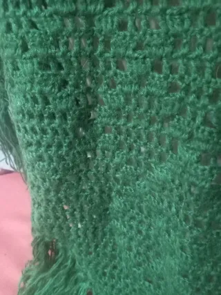 Scialle  in lana tricot verde bosco con frange