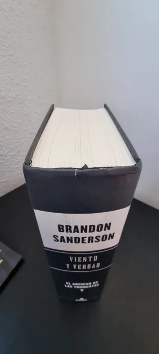 Viento y verdad / Wind and Truth