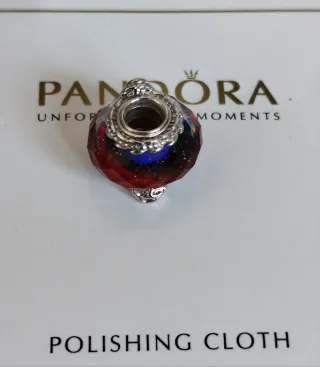 Charm facetado de Juego de Tronos