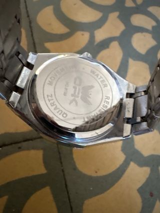 Reloj OPK Cuarzo Negro y Plateado