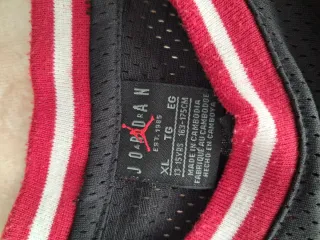 Camiseta Jordan 23 Negra y Roja