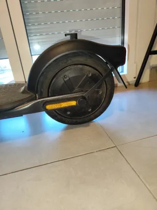 Patinete eléctrico negro