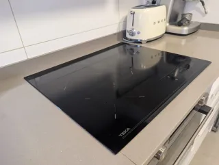 Vitro TEKA TZ6315 como nueva. Comprada 08/25.