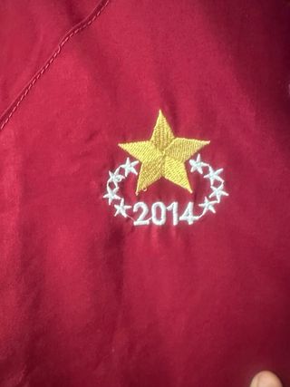 Chaqueta Cortavientos Deportiva Vinotinto