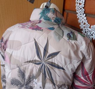 Cazadora Desigual Talla M Estampada Flores
