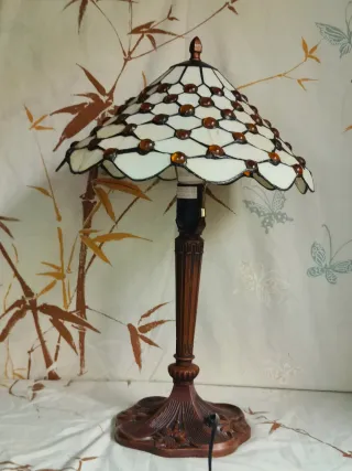 Lampada da tavolo stile Tiffany