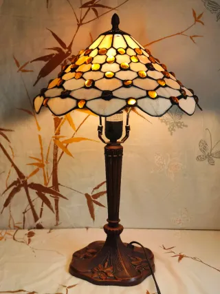 Lampada da tavolo stile Tiffany