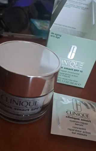 Crema Clinique Smart SPF 15