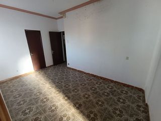 Piso en venta en Linares