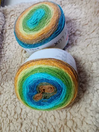 2 ovillos Paint Lux con purpurina