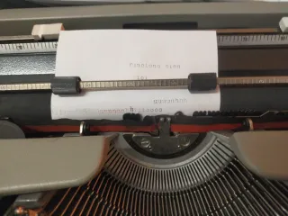Máquina de escribir Olivetti Lettera 35