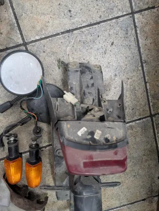 Despiece Honda XR 125 - Faro Delantero