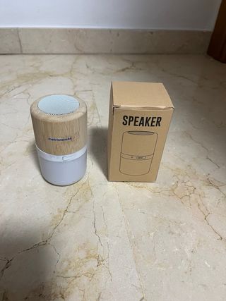Altavoz Bluetooth Madera y Blanco