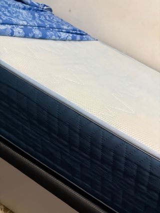 Canapé y colchón 110x190 cm 6meses de uso