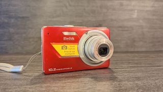 Cámara Kodak EasyShare M340 10.2MP Roja