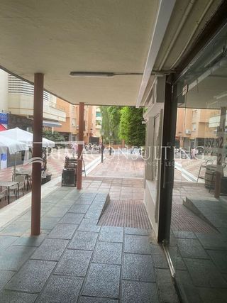 Local comercial en alquiler en Playa de la Fontanilla en Marbella