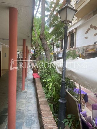 Local comercial en alquiler en Playa de la Fontanilla en Marbella