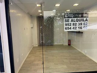 Local comercial en alquiler en Playa de la Fontanilla en Marbella