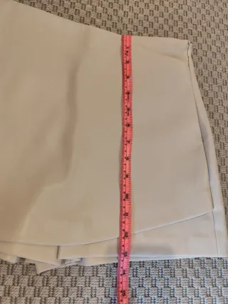 Falda pantalón polipiel beige