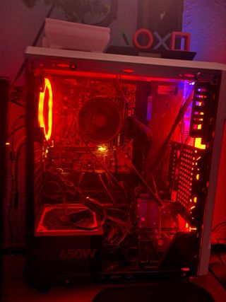 URGE VENTA PC Gaming con luces RGB y PS3