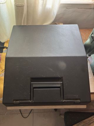 Máquina de escribir Olivetti Lettera 40