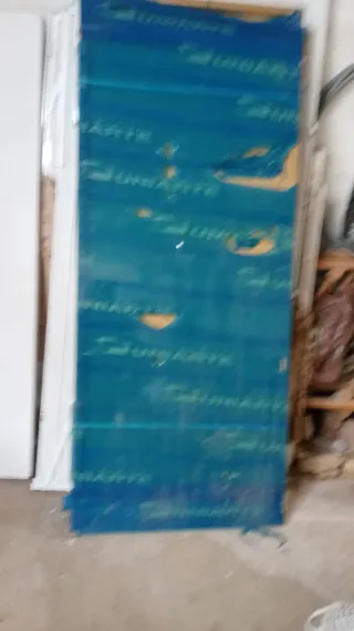 Dos puertas de madera  206 x  86.  70€ cada uno