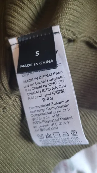 Jersey de punto cuello alto verde oliva