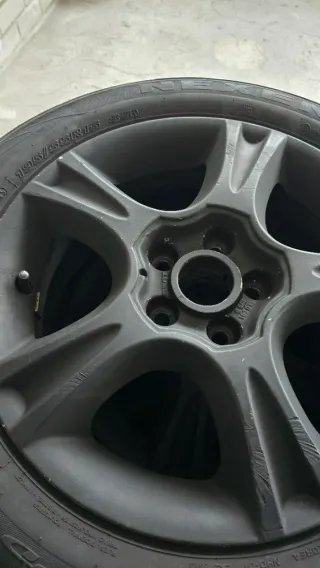 Llantas VAG 195/55 R15 con neumáticos