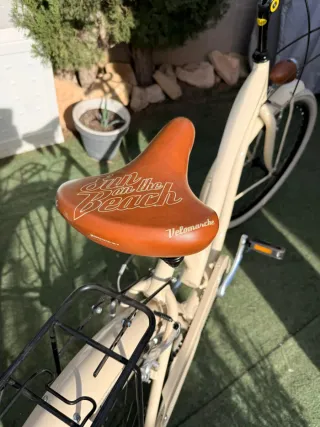 Bicicleta Paseo Playera Como nuevo solo  2 meses