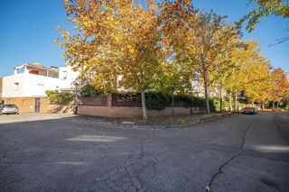 Casa adosada en venta en Bola de Oro - Serrallo en Granada
