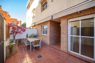 Casa adosada en venta en Bola de Oro - Serrallo en Granada