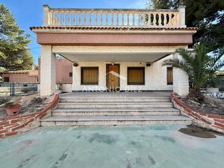 Chalet en venta en Aspe