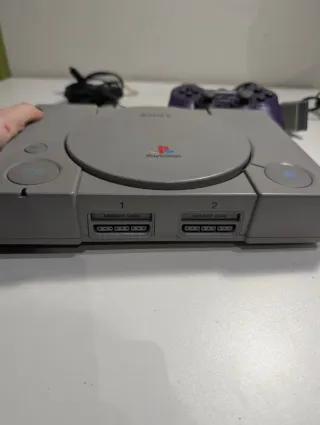 PlayStation 1 Sony Console + Controller Viola