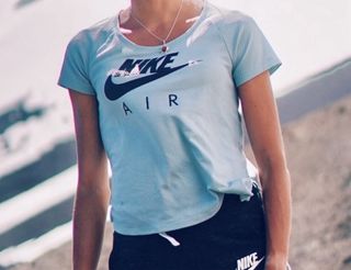 Remera Nike Air Manga Corta