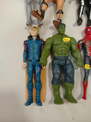 Figuras de acción Marvel y DC