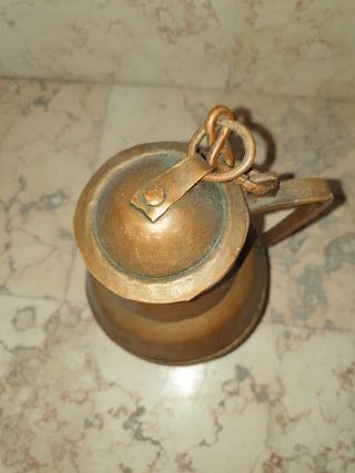 Antica brocca in rame