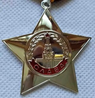 3 INSIGNIAS II GUERRA MUNDIAL COLECCIÓN DE RUSIA