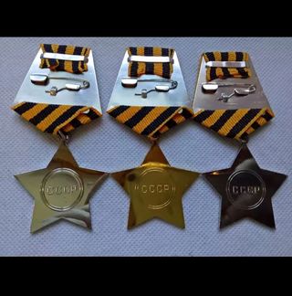 3 INSIGNIAS II GUERRA MUNDIAL COLECCIÓN DE RUSIA