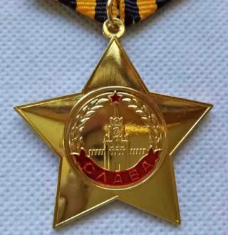 3 INSIGNIAS II GUERRA MUNDIAL COLECCIÓN DE RUSIA