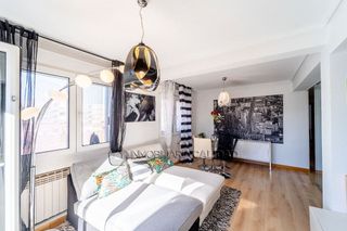 Piso en venta en Plaza España - Villa Pilar - Reyes Católicos - Vadillos en Burgos