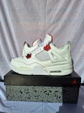 Air Jordan 4 Metallic Red