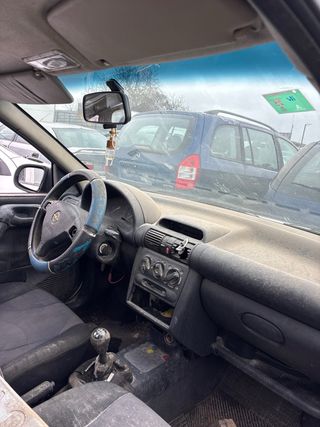 Despiece Opel Corsa B 1.0 12V