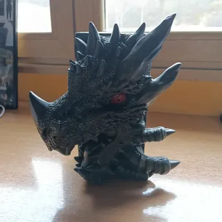 Soporte Dragón Negro Ojos Rojos