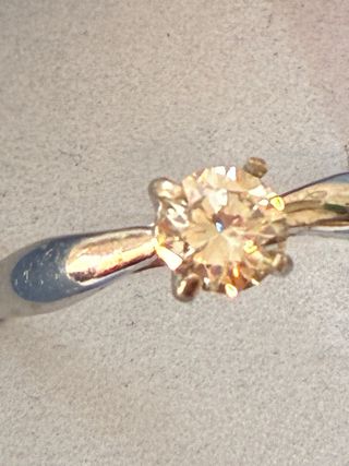 Anillo Oro 18k Diamante Natural 0.83ct VS1/H