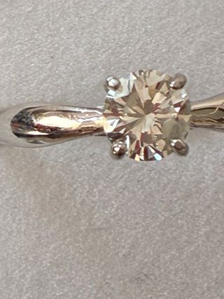 Anillo Oro 18k Diamante Natural 0.83ct VS1/H