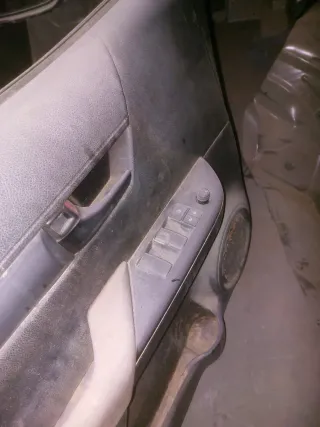 Puerta piloto Toyota Hilux 2023